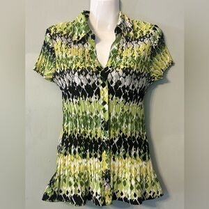 Apt. 9. Gorgeous, vibrant greens, black, and white. Stretchy pleats for comfort.